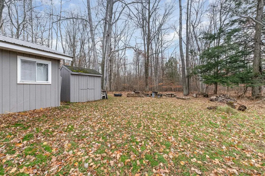 7549 Hillsdale Drive Plainfield Township MI 48739