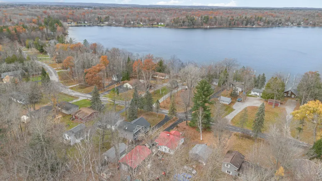 7549 Hillsdale Drive Plainfield Township MI 48739