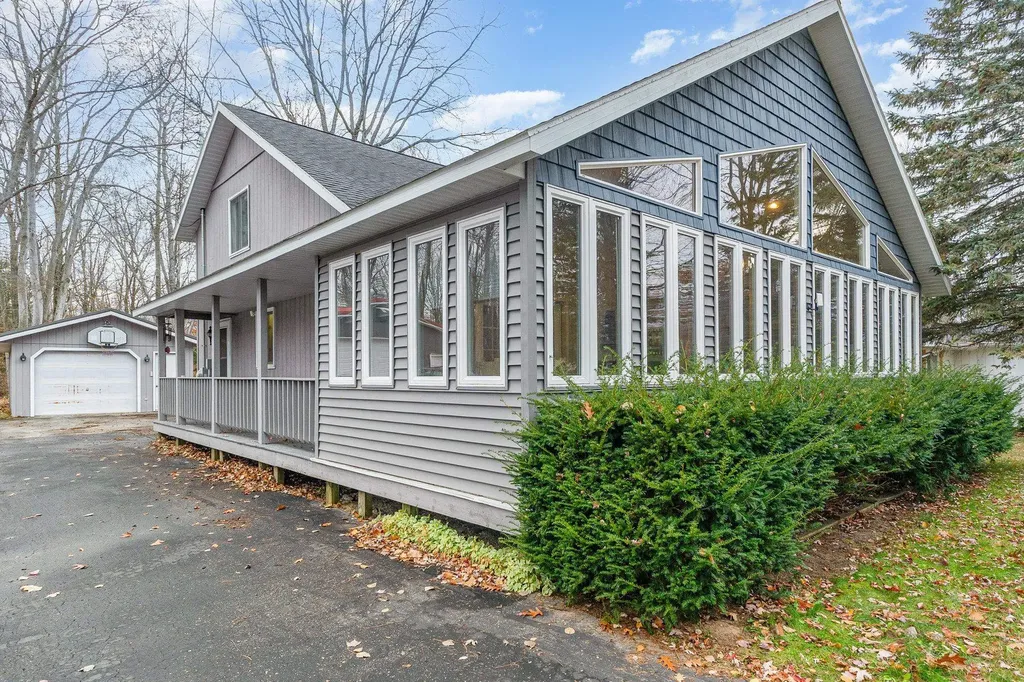7549 Hillsdale Drive Plainfield Township MI 48739