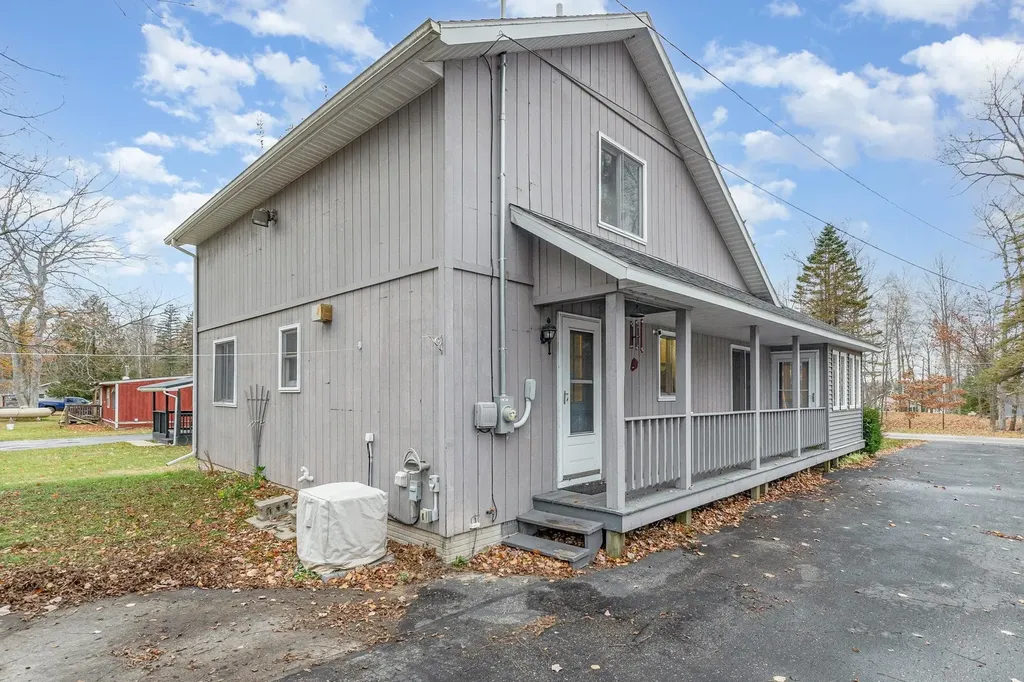7549 Hillsdale Drive Plainfield Township MI 48739