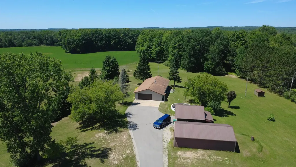 3100 Pointer Road Edwards Township MI 48661