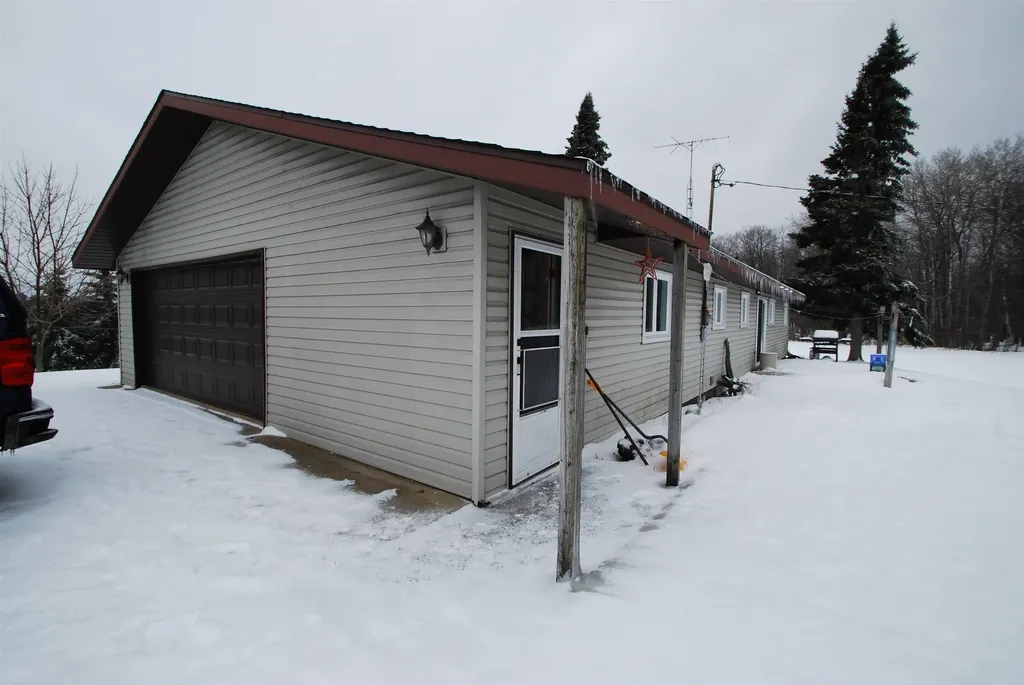 3100 Pointer Road Edwards Township MI 48661
