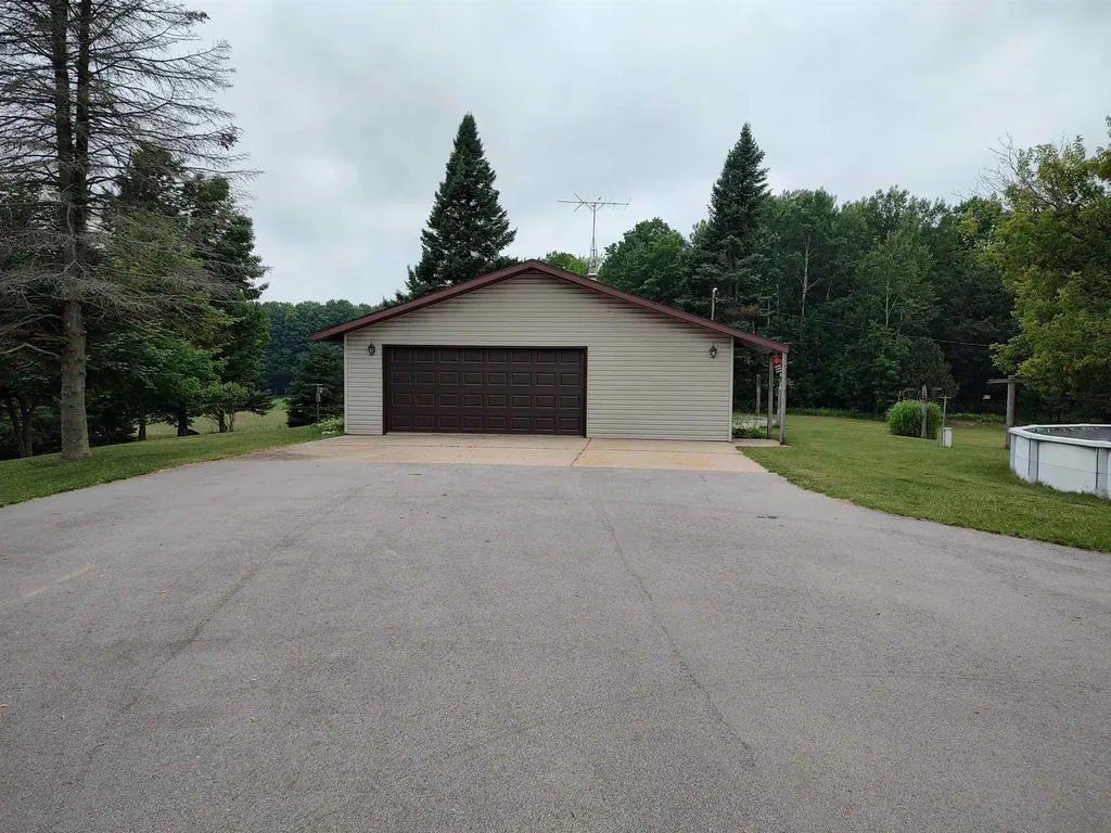 3100 Pointer Road Edwards Township MI 48661