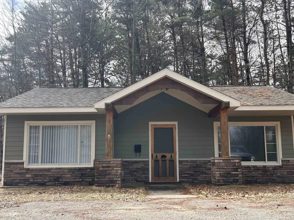 79 W Higgins Lake Drive Markey Township MI 48653