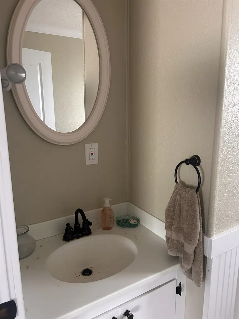 79 W Higgins Lake Drive Markey Township MI 48653