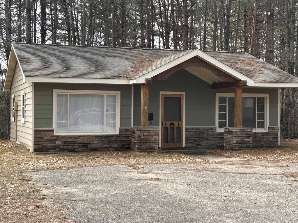 79 W Higgins Lake Drive Markey Township MI 48653