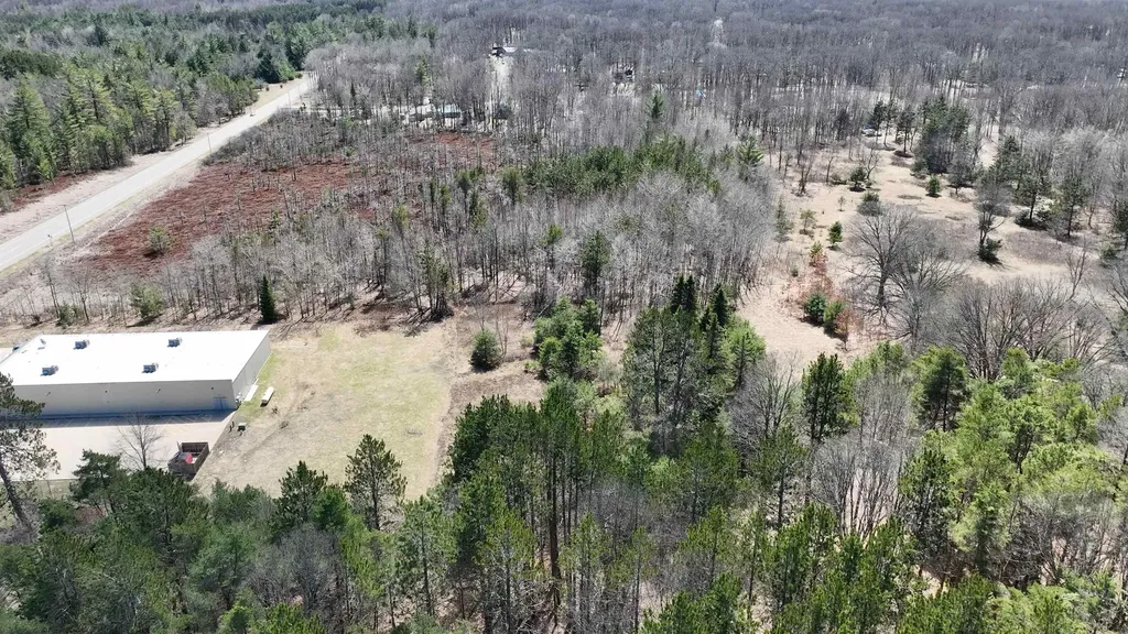 79 W Higgins Lake Drive Markey Township MI 48653