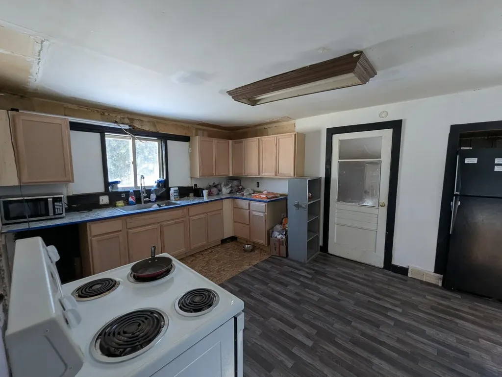 156 N Mackinaw Road Au Gres Township MI 48703