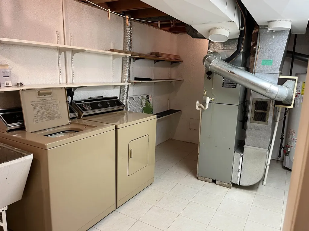 2231 Pauline Grand Blanc Charter Township MI 48439