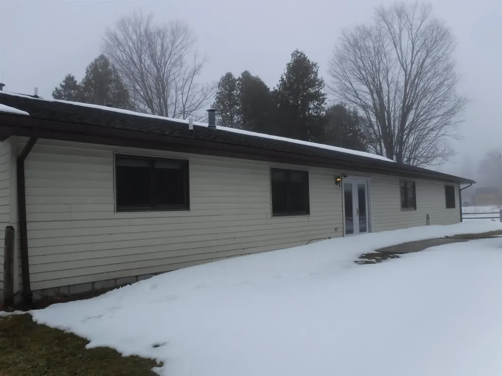 329 W Main Street Harrisville Township MI 48740