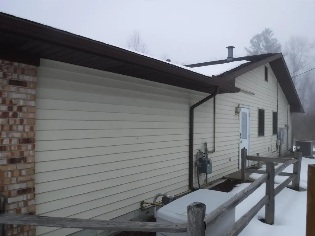 329 W Main Street Harrisville Township MI 48740