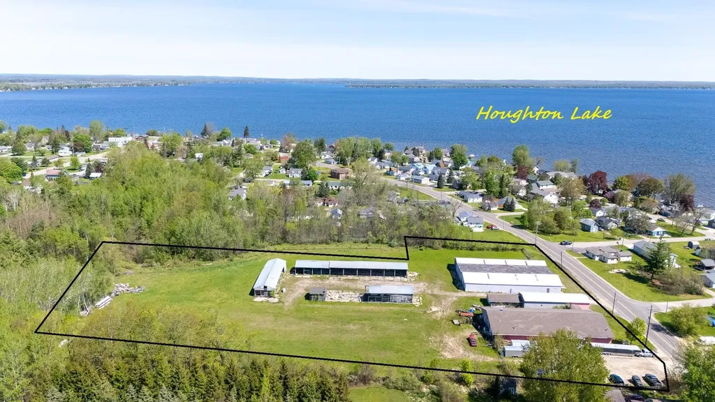 1409 Heightsview Drive Roscommon Township MI 48630