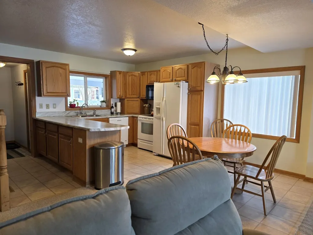 228 Maple Drive Unknown City MI 48730
