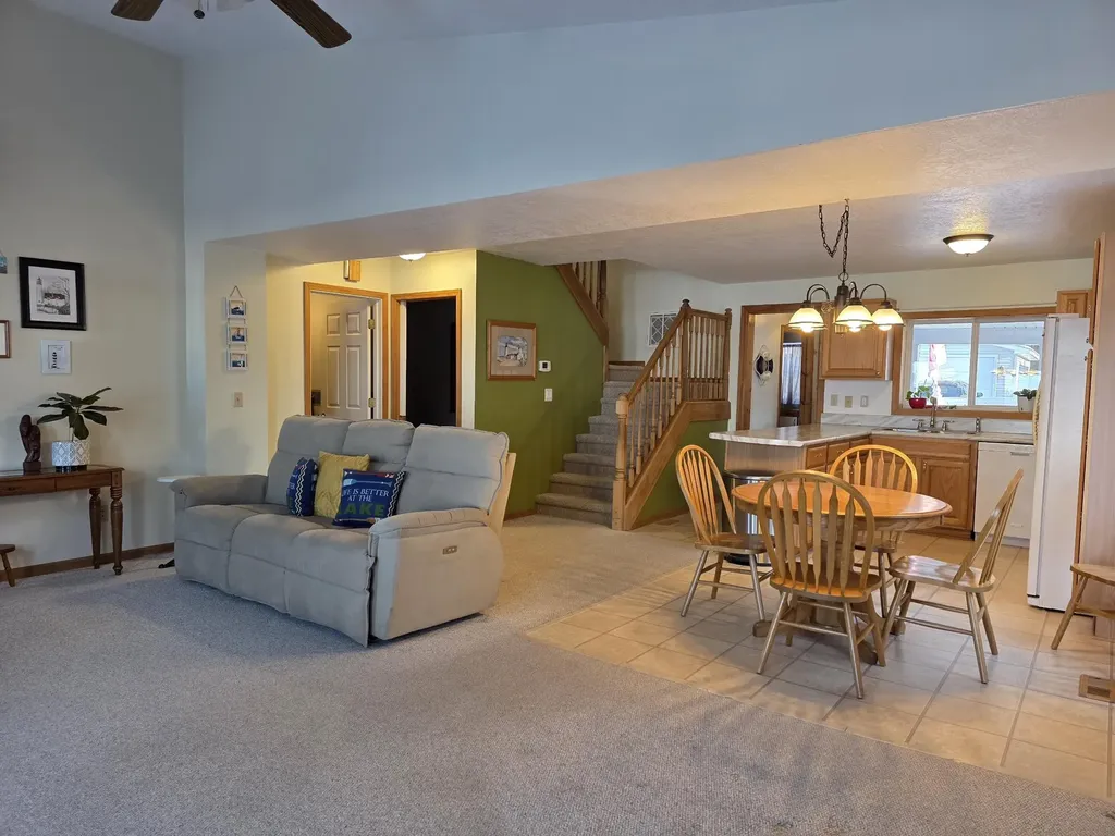 228 Maple Drive Unknown City MI 48730