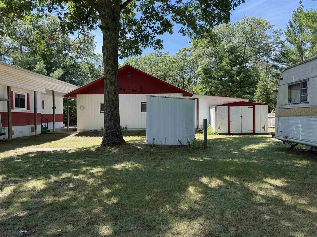 1690 Buena Vista Avenue Grant Township MI 48748