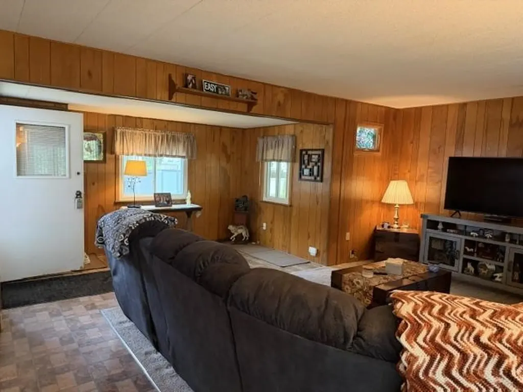 1690 Buena Vista Avenue Grant Township MI 48748