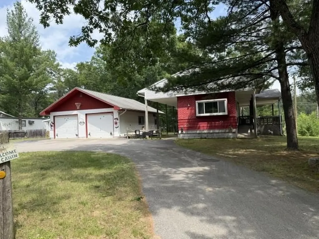 1690 Buena Vista Avenue Grant Township MI 48748