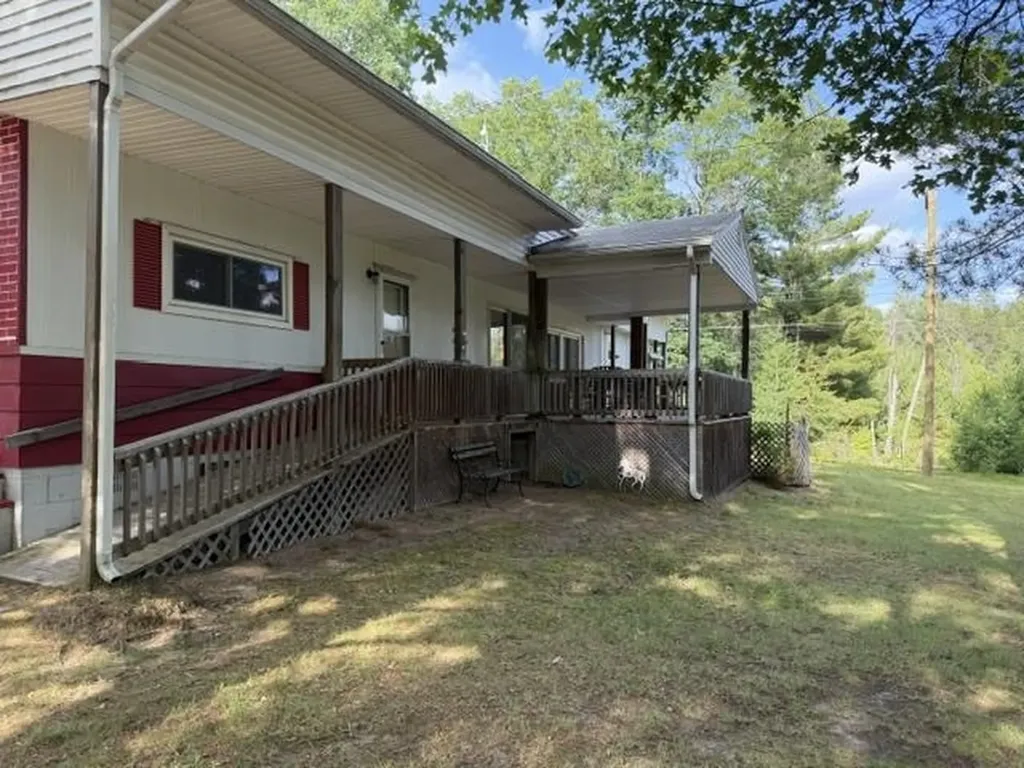1690 Buena Vista Avenue Grant Township MI 48748
