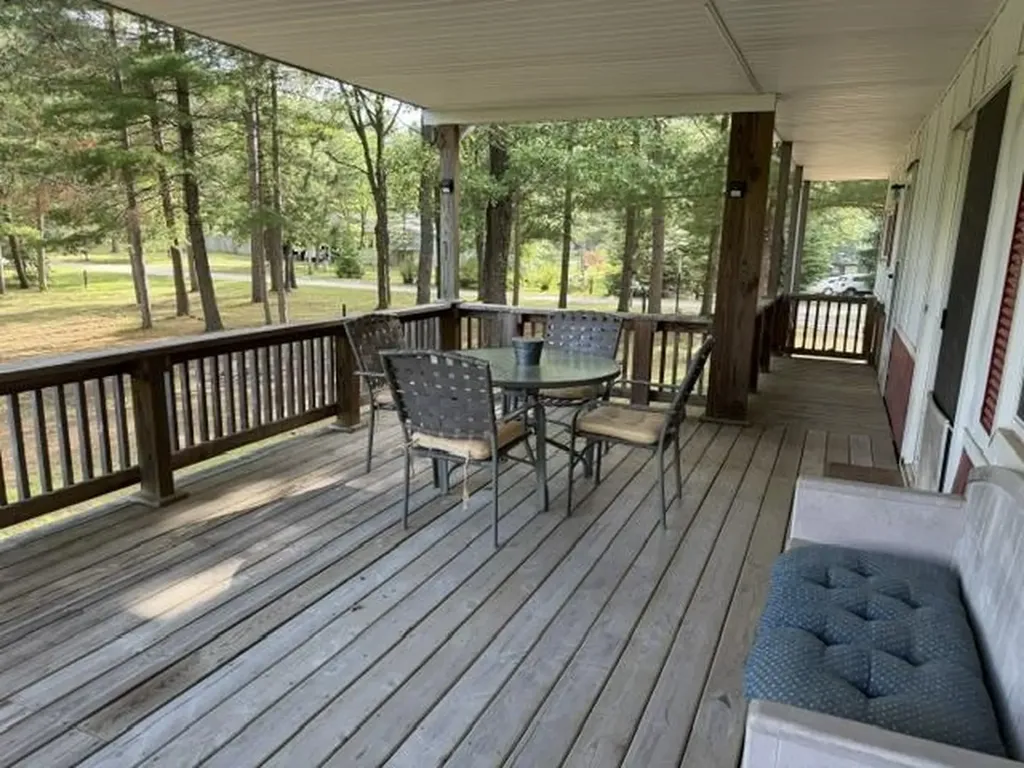 1690 Buena Vista Avenue Grant Township MI 48748