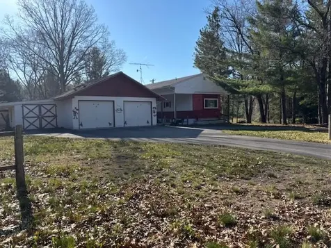1690 Buena Vista Avenue Grant Township MI 48748