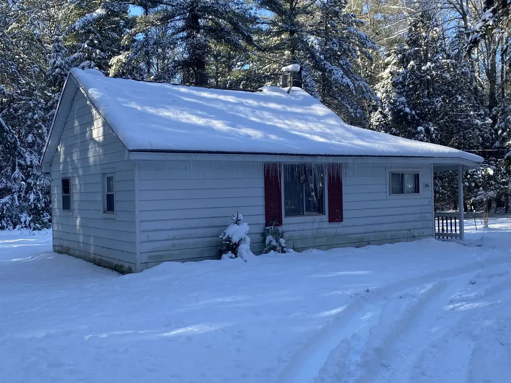 1240 Quigley Road Churchill Township MI 48661