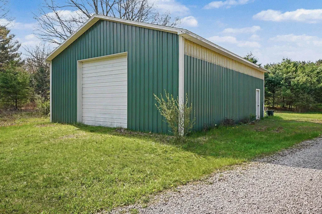 5711 Old State Road Grant Township MI 48770