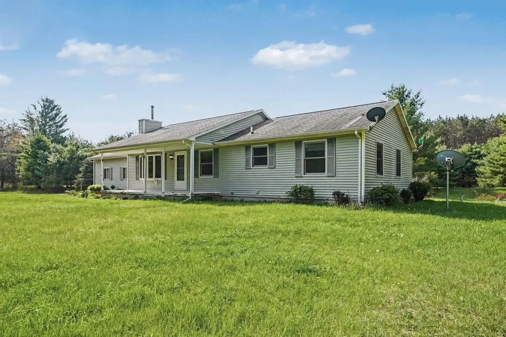 5711 Old State Road Grant Township MI 48770