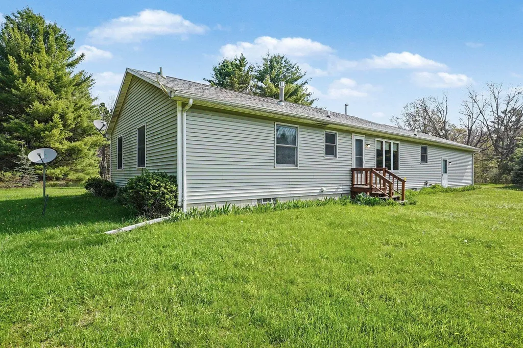 5711 Old State Road Grant Township MI 48770
