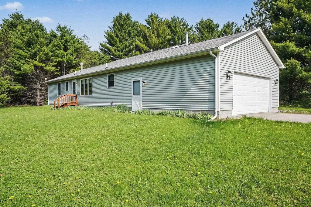 5711 Old State Road Grant Township MI 48770