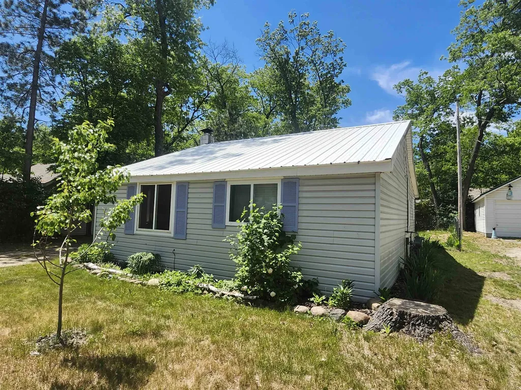1321 Fletcher Street Grant Township MI 48748