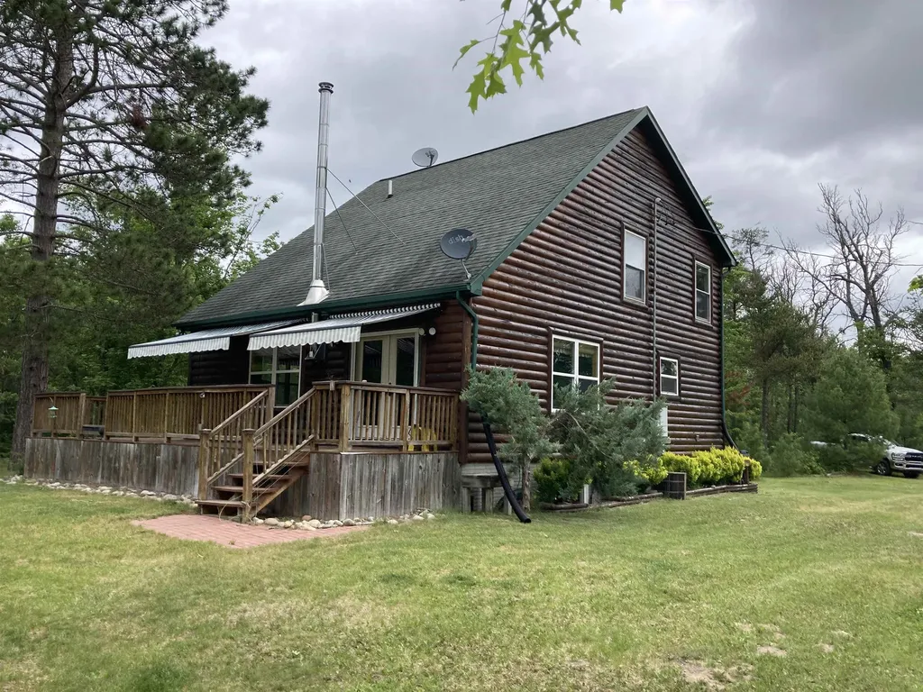 1875 Richardson Road Elmer Township MI 48647