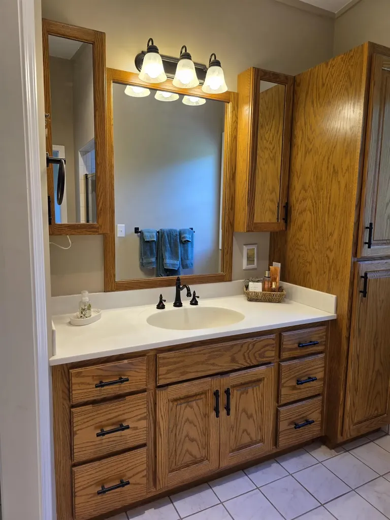 606 Alice Street Unknown City MI 48730