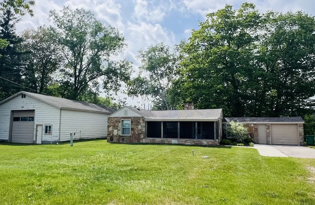 3325 N Us-23 N Oscoda Charter Township MI 48750