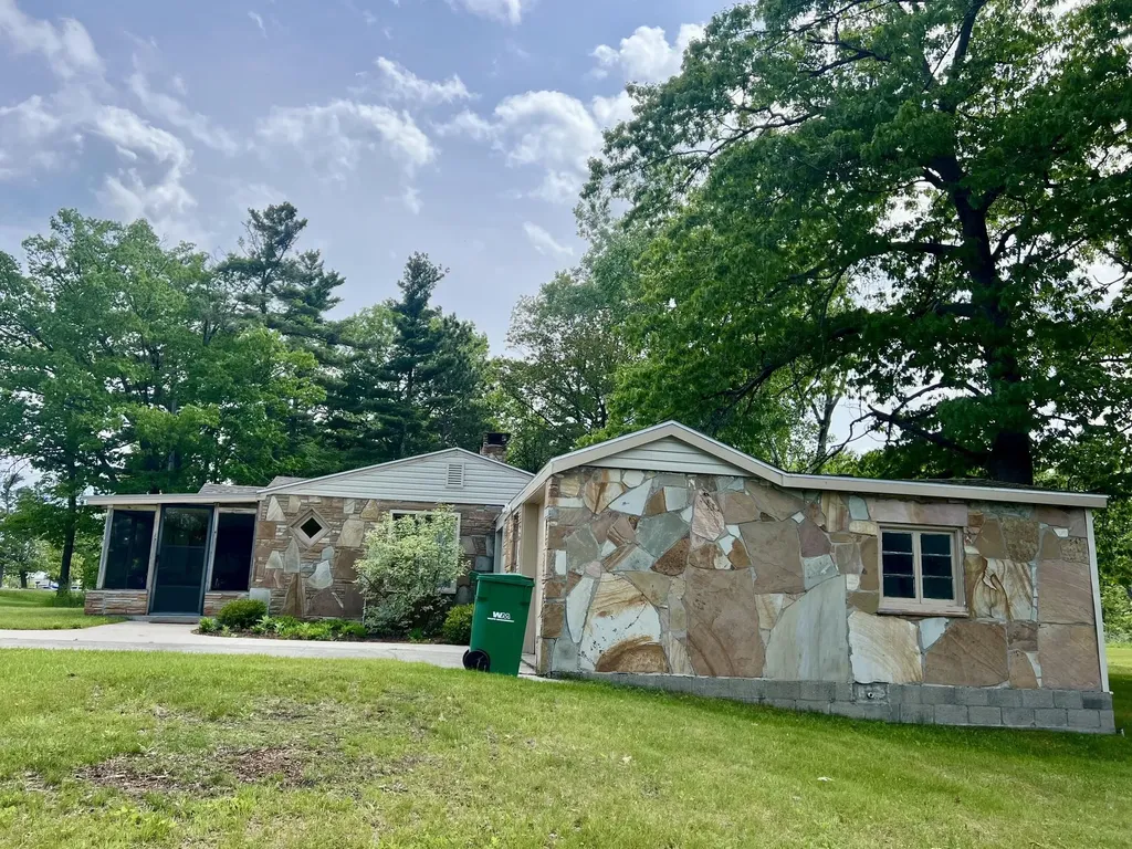 3325 N Us-23 N Oscoda Charter Township MI 48750