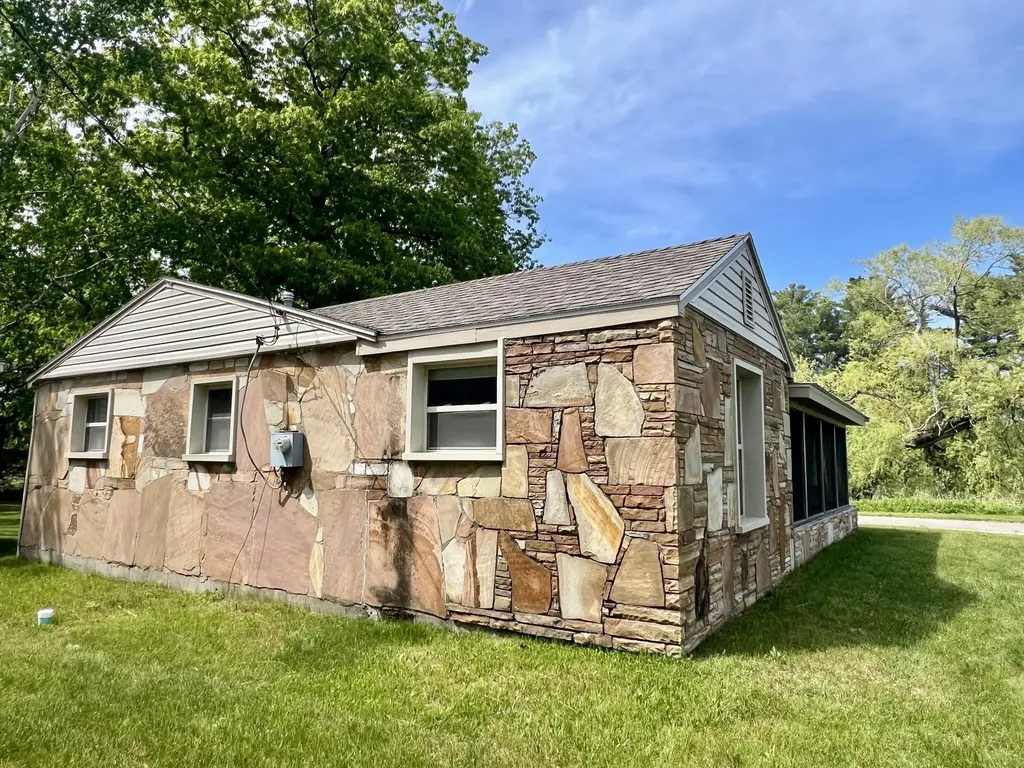 3325 N Us-23 N Oscoda Charter Township MI 48750