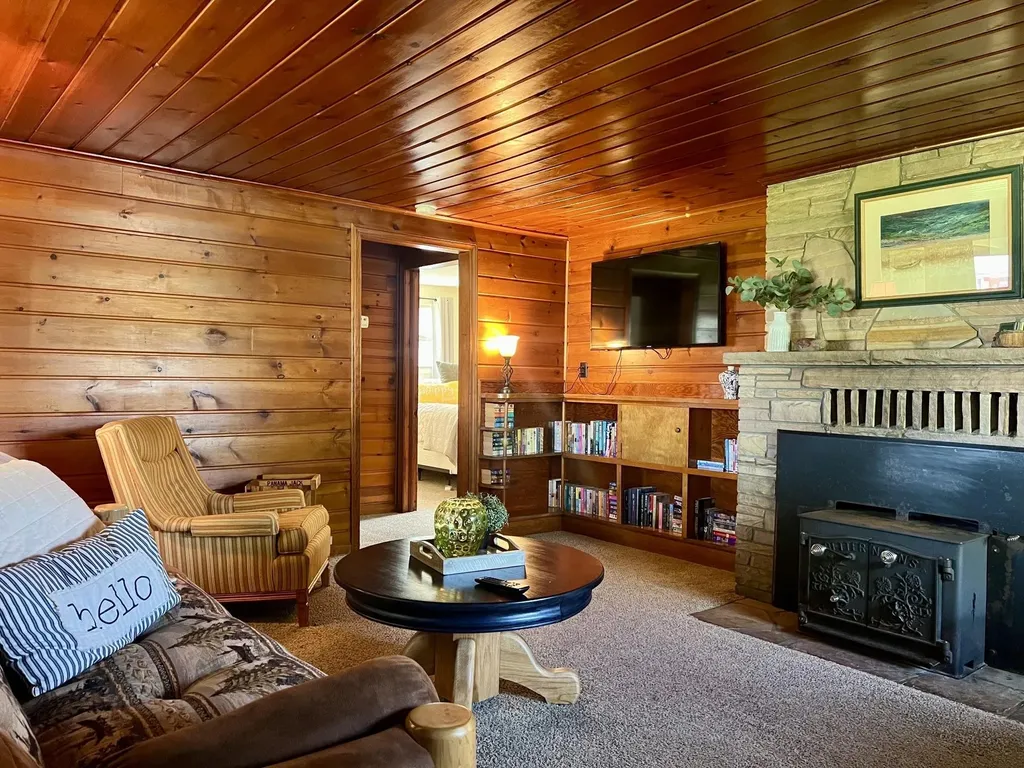 3325 N Us-23 N Oscoda Charter Township MI 48750