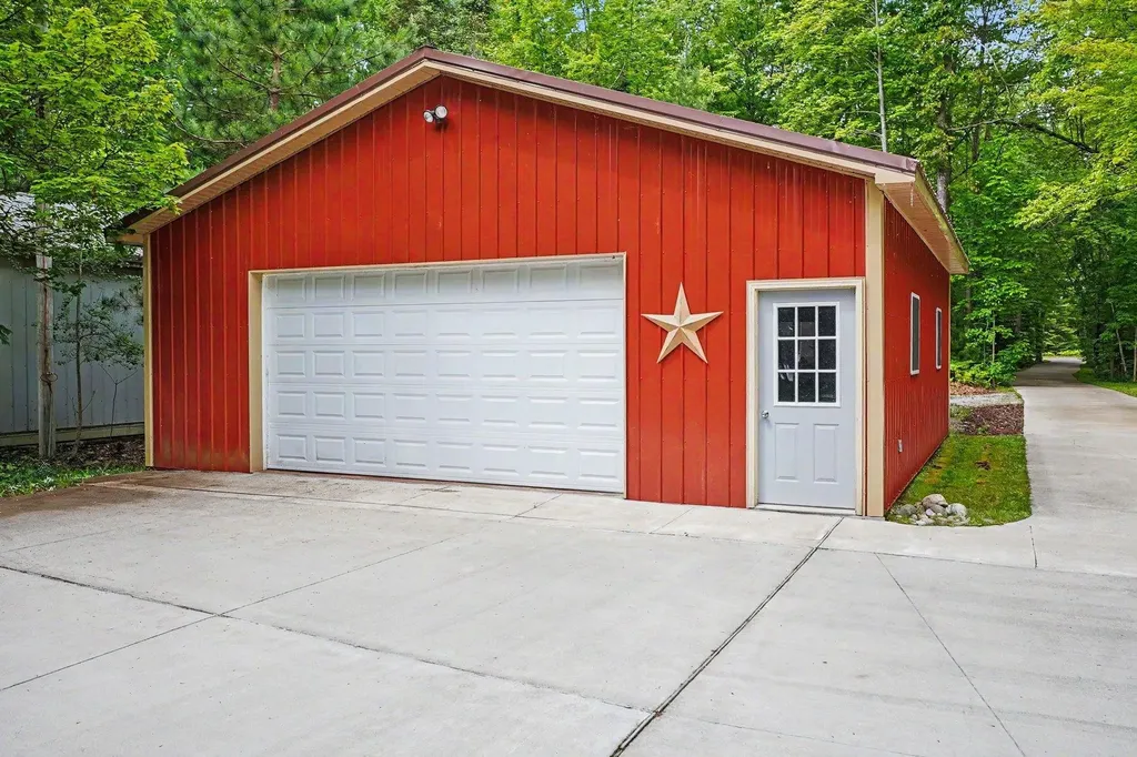 4661 W Cedar Lake Road Greenbush Township MI 48738
