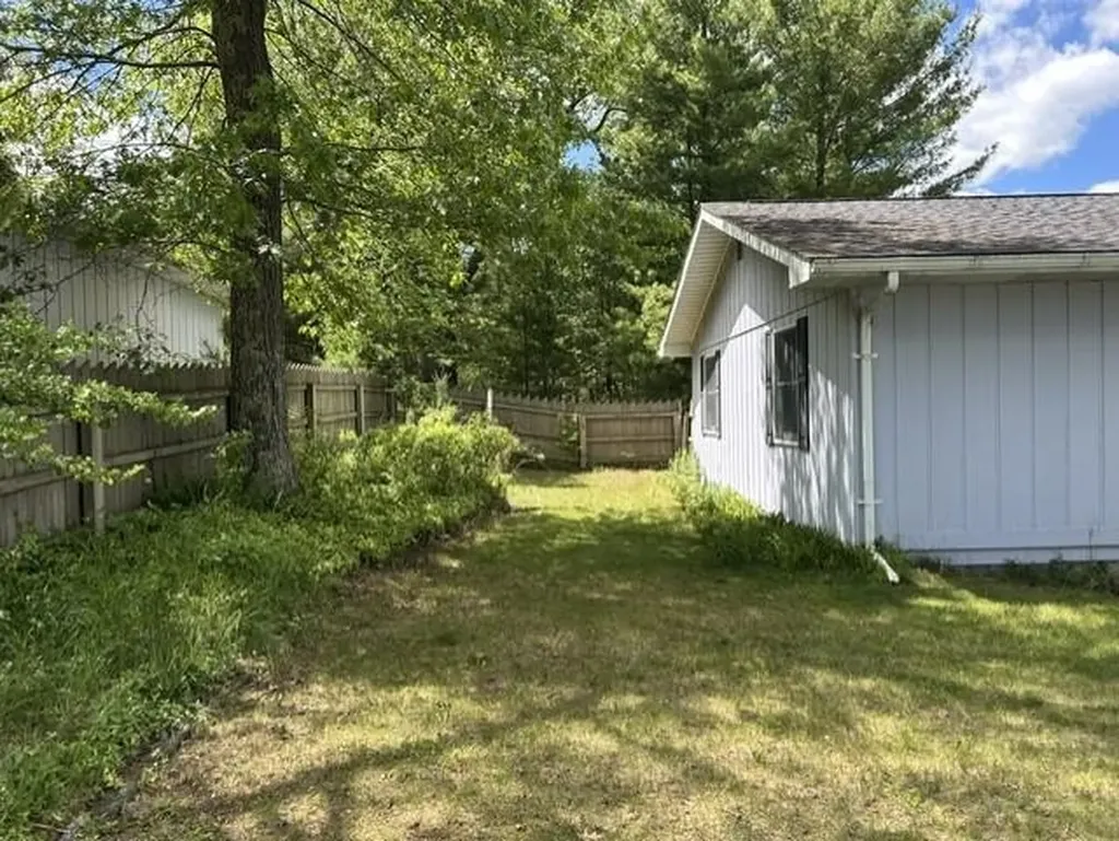 2424 Winona Street Baldwin Township MI 48730