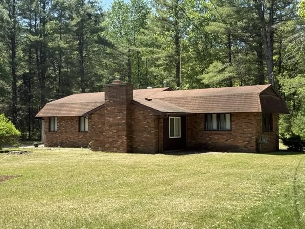 318 Coventry Drive Roscommon Township MI 48629