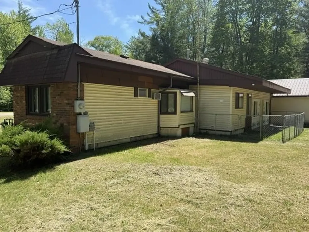 318 Coventry Drive Roscommon Township MI 48629