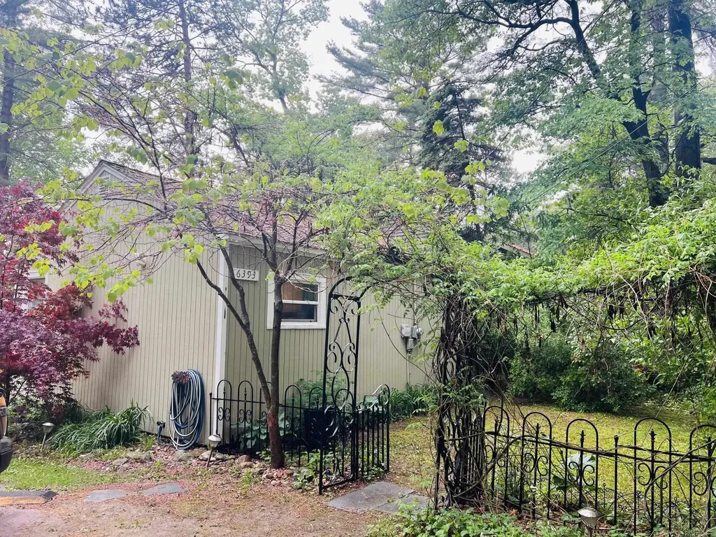 6391 Loud Drive Oscoda Charter Township MI 48750