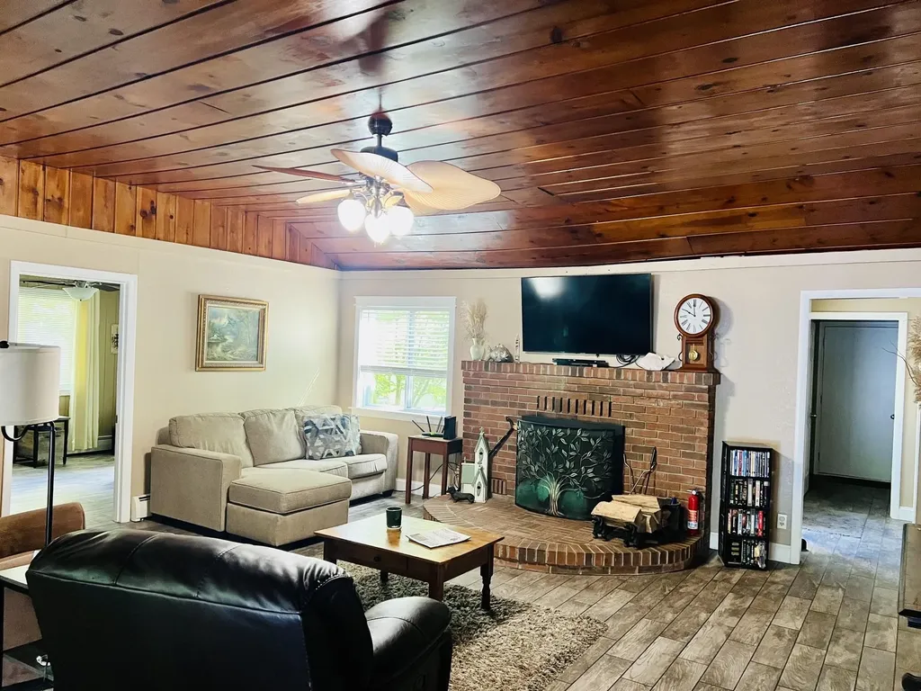 6391 Loud Drive Oscoda Charter Township MI 48750