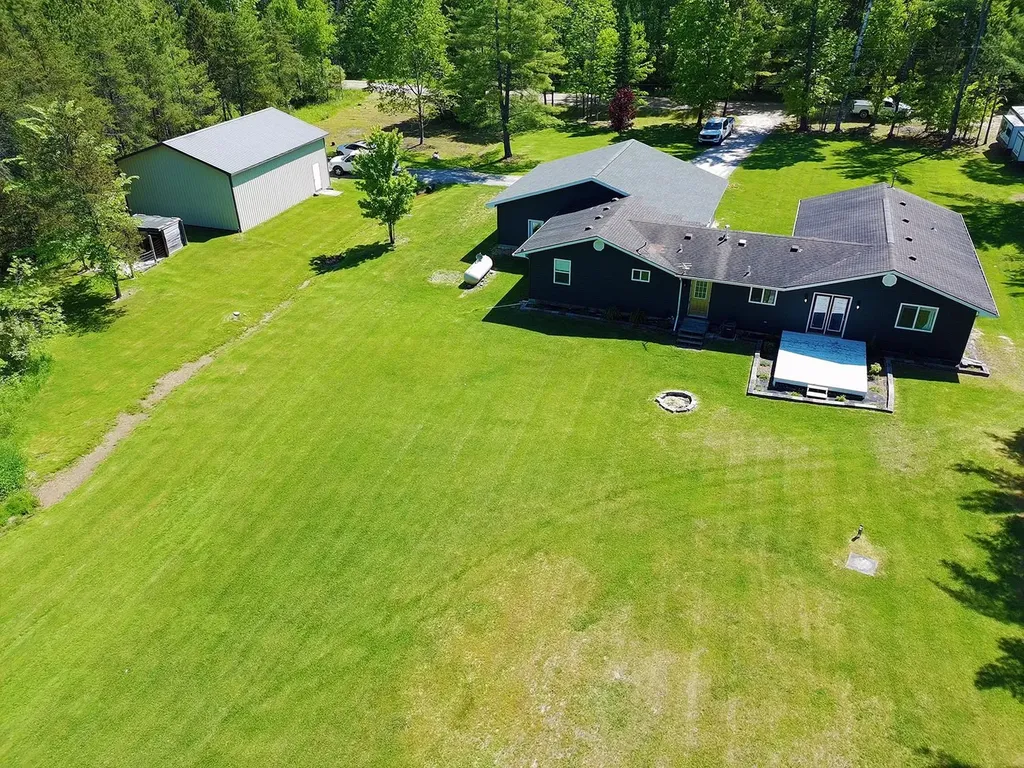 737 Sensabaugh Road Cumming Township MI 48635