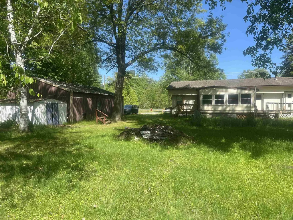 704 Delano Road Sims Township MI 48703