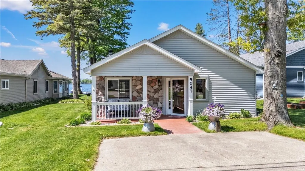 5047 Kokosing Road Plainfield Township MI 48739