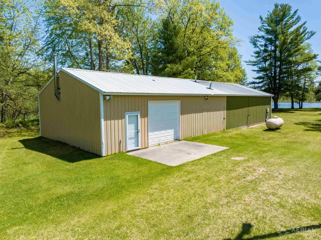 4950 Berry Road Foster Township MI 48661