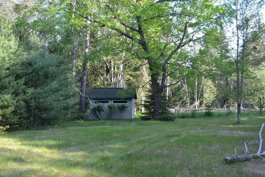 7601 N Cabin Lane Higgins Township MI 48653