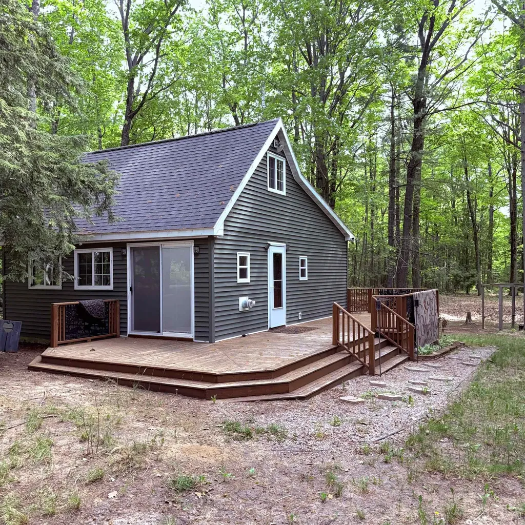 3551 E Cedar Lake Drive Greenbush Township MI 48738