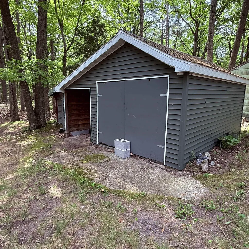 3551 E Cedar Lake Drive Greenbush Township MI 48738