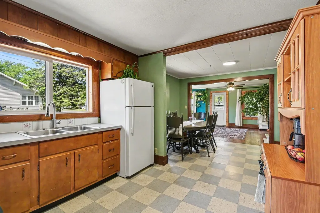 220 2nd Avenue Tawas Township MI 48763
